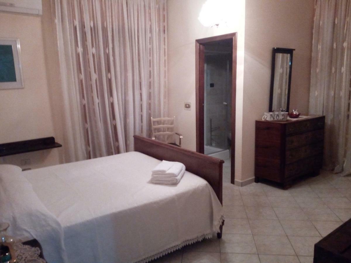 Il Tuo Letto Sullo Stretto Bed & Breakfast Reggio di Calabria Luaran gambar