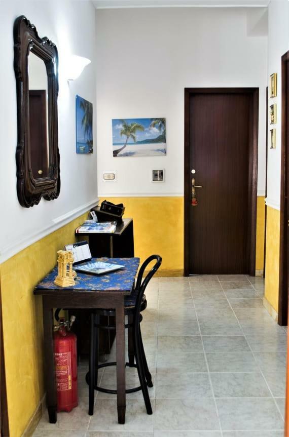 Il Tuo Letto Sullo Stretto Bed & Breakfast Reggio di Calabria Luaran gambar